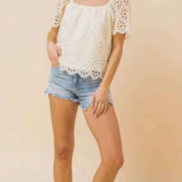 Cream Crochet Floral Top - Picture 2 of 3